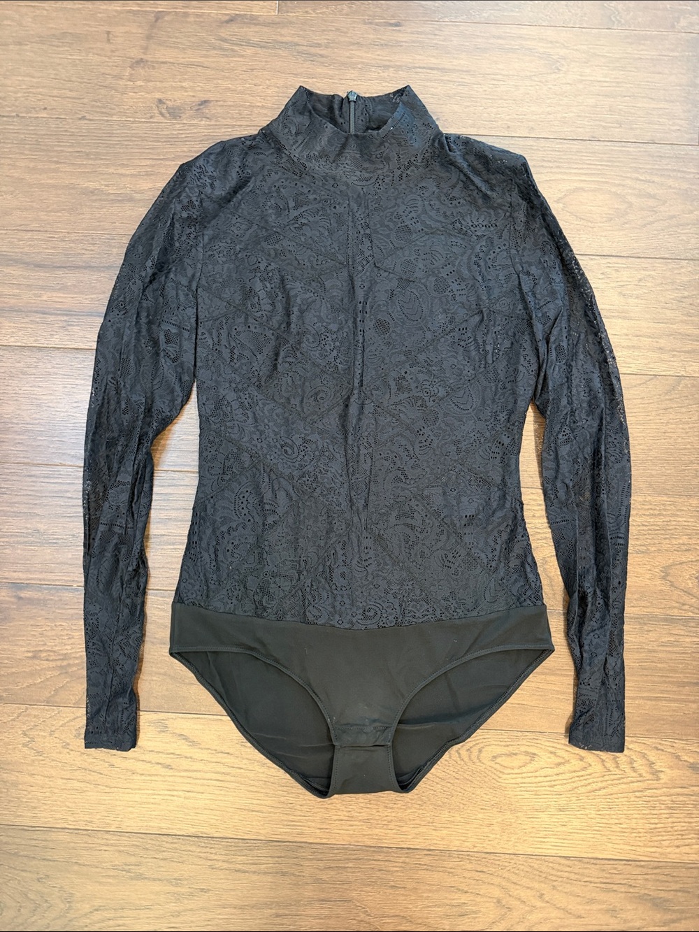 BCBGMaxAzria Black Lace Mock Neck Bodysuit Size Small - C47-017